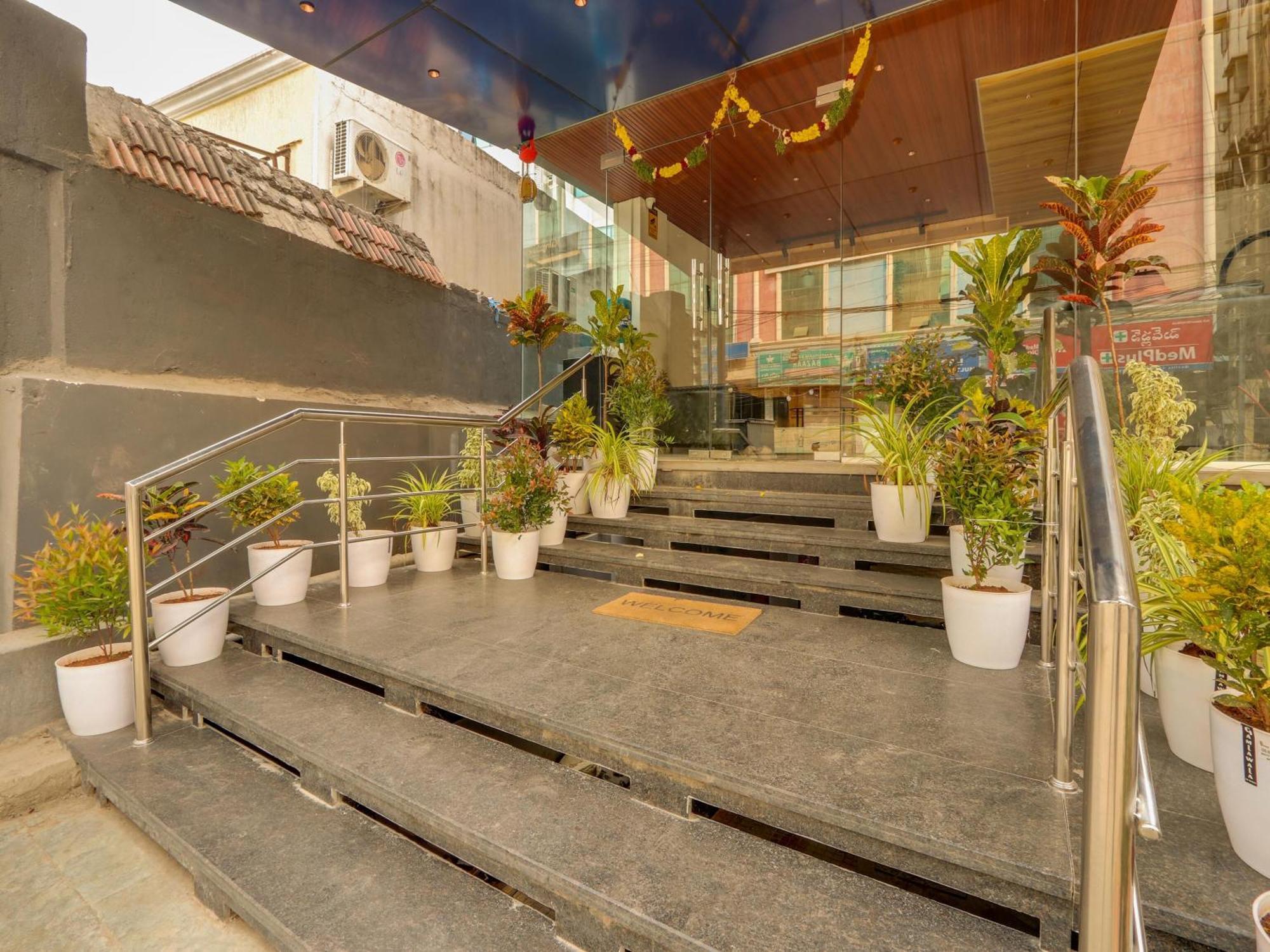 Townhouse Casa Grand Hotel Hyderabad Ngoại thất bức ảnh