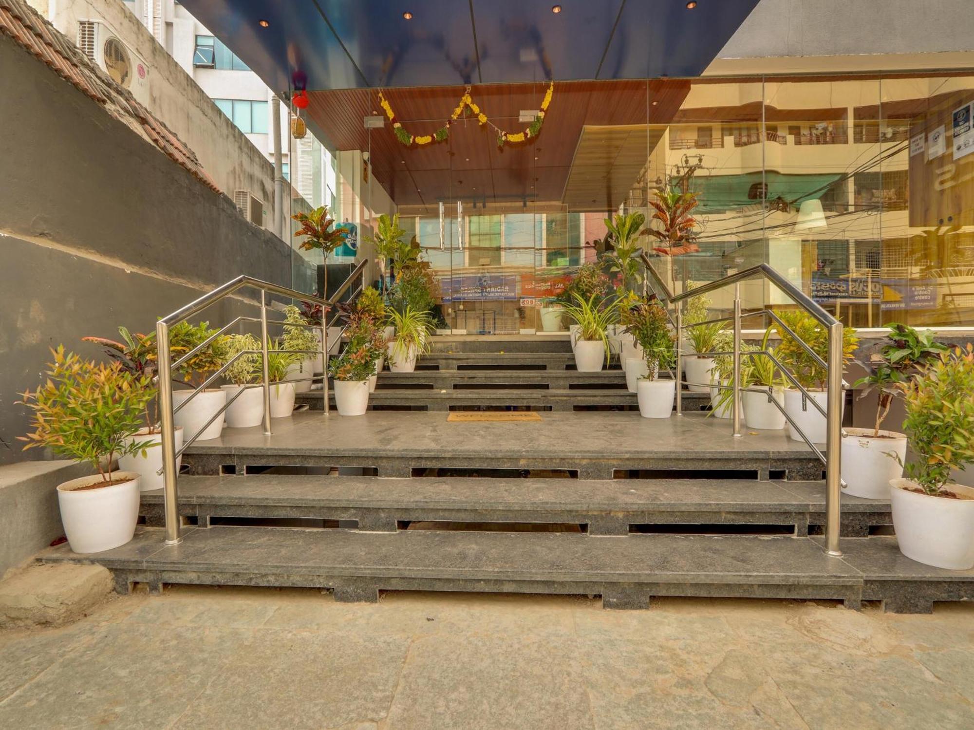Townhouse Casa Grand Hotel Hyderabad Ngoại thất bức ảnh