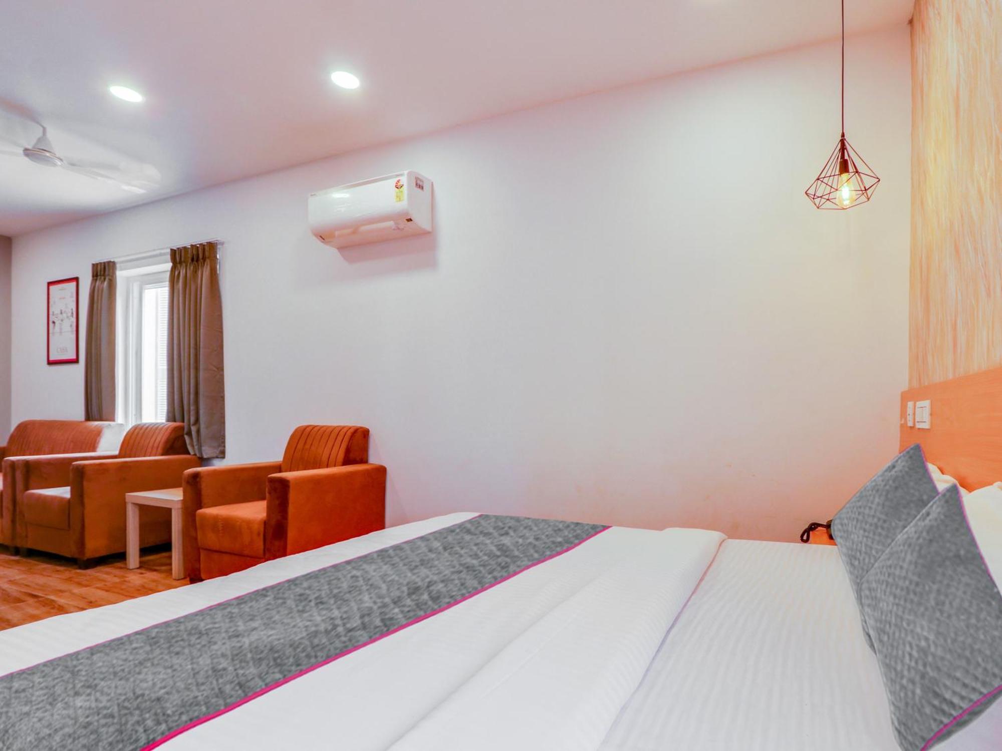 Townhouse Casa Grand Hotel Hyderabad Ngoại thất bức ảnh