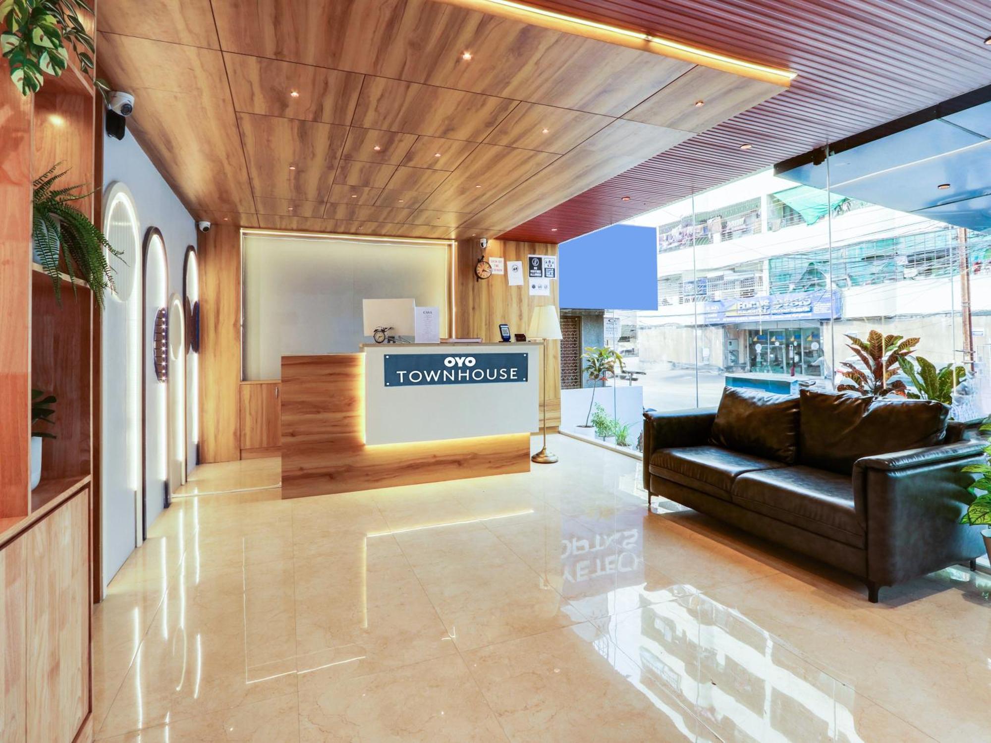Townhouse Casa Grand Hotel Hyderabad Ngoại thất bức ảnh