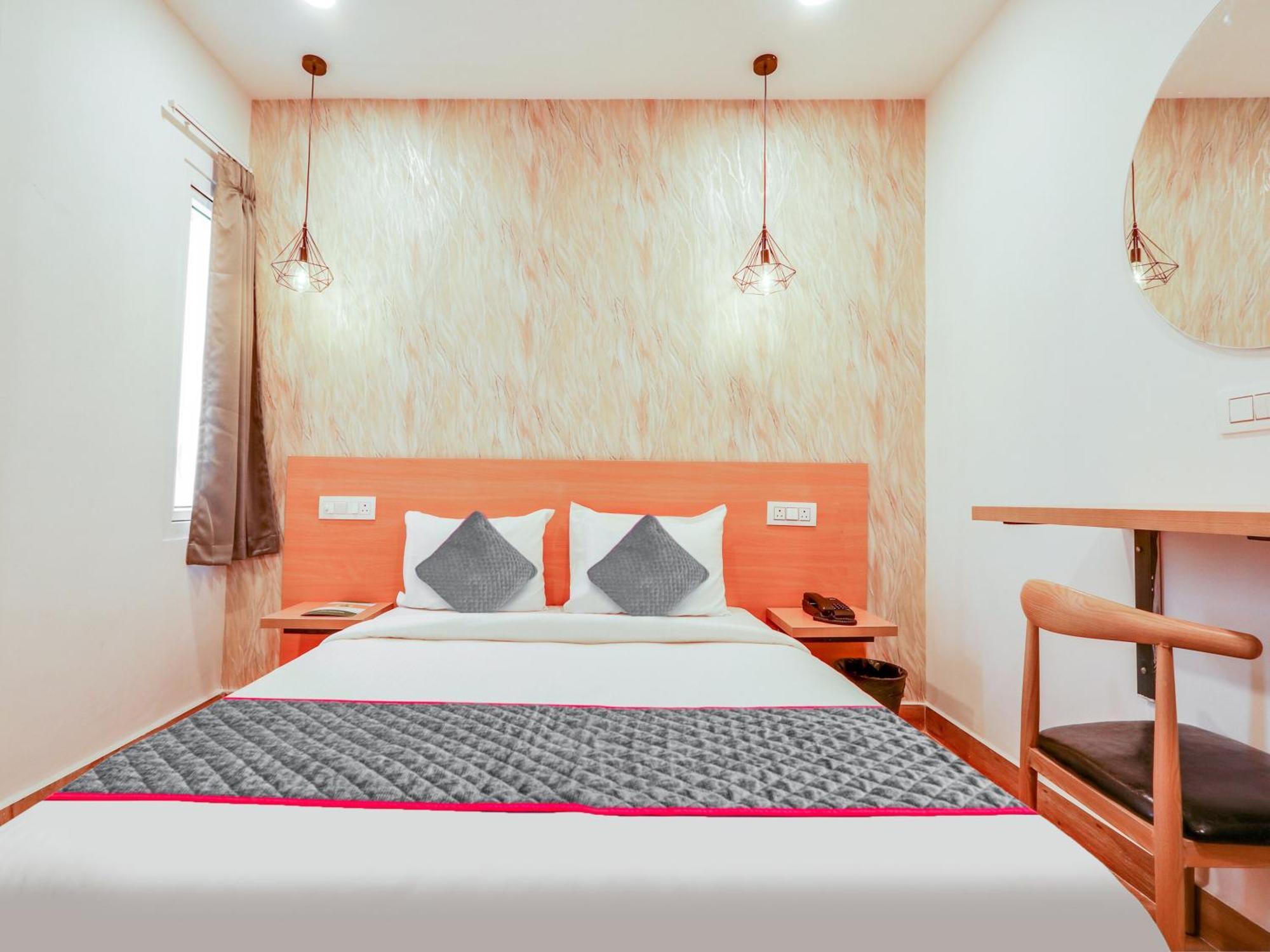 Townhouse Casa Grand Hotel Hyderabad Ngoại thất bức ảnh